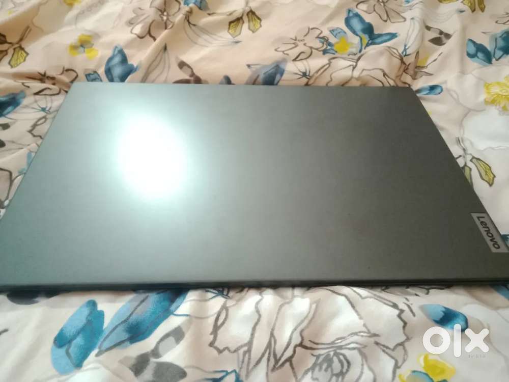 Lenovo V15 IAP Laptop (8GB Ram - 512 SSD)
