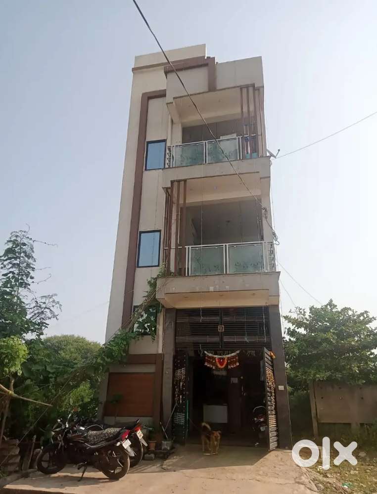 Room rent 5900 ,1 bhk ,porch,hall ,bed room,kichan wallfort city