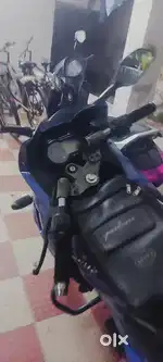 PULSAR 220 .GOOD TYRE.NEW SPOCKET NEW OIL NO COMPLANDS SHOWROOM CONTIT