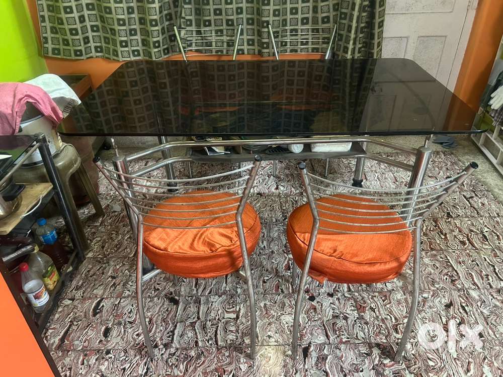 6 seater dining table with chairs and cushion cover
