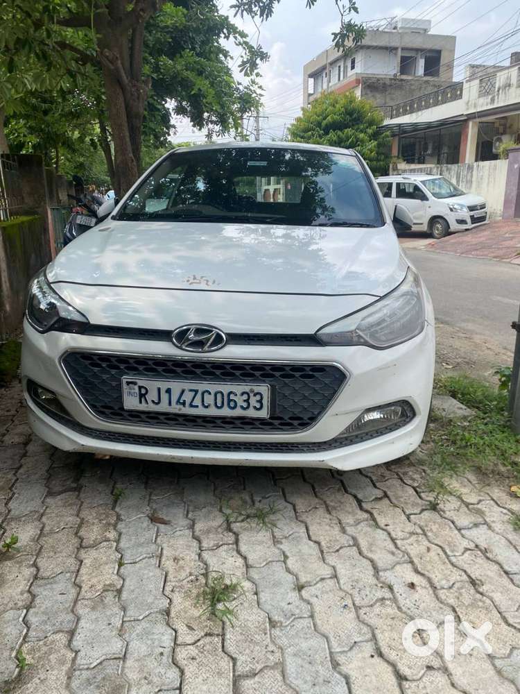 Hyundai i-20 Elite Sportz 1.4 White Colour