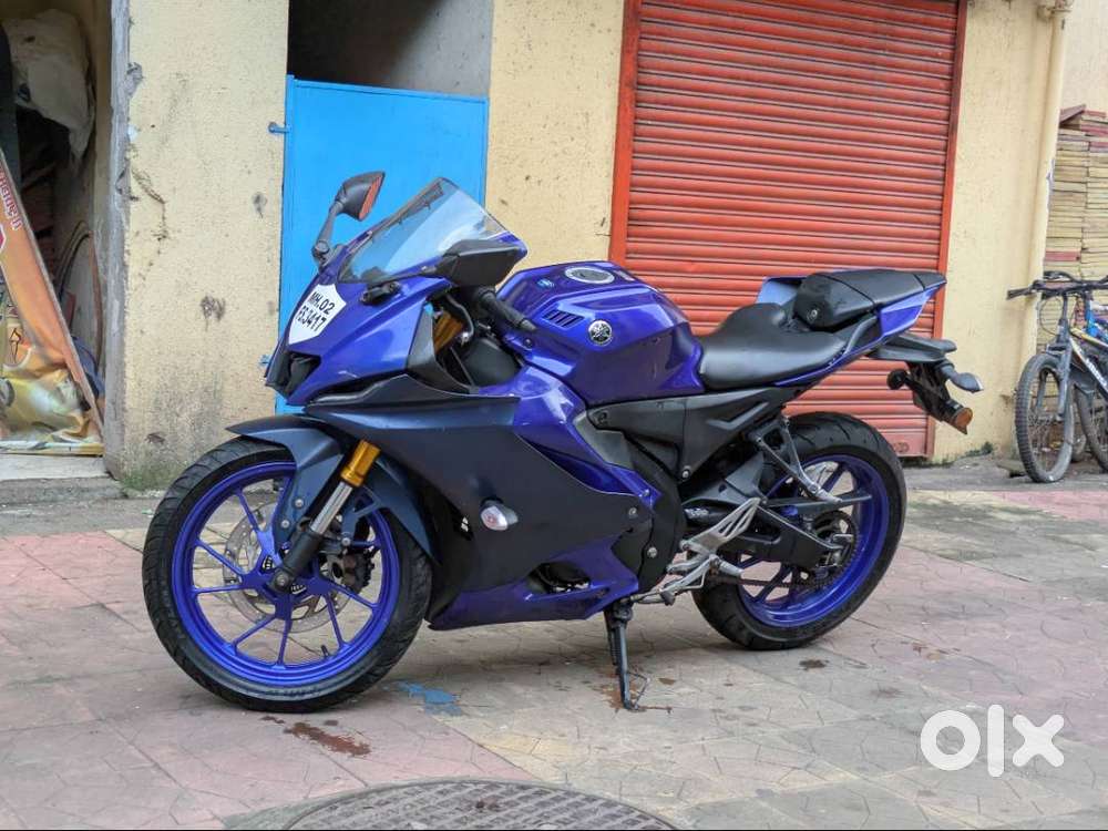 YAMAHA R15 V4 (2022)