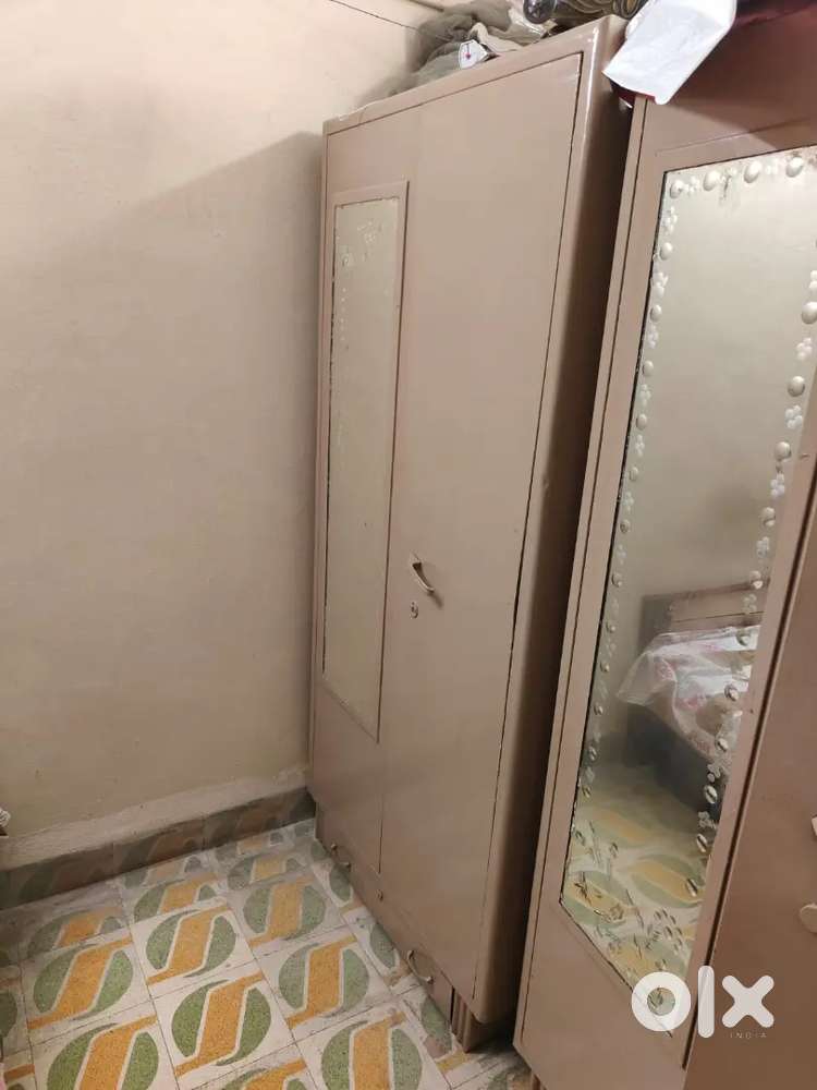 Iron Almirah/Almari Wardrobe