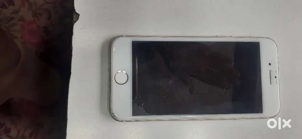 Iphone 7 ok hai Battery Health 100% hai Fingerprint bhe ko hai 128 gb