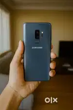 Samsung galaxy S9 plus  FREE:3 back cases and ORIGINAL samsung charger