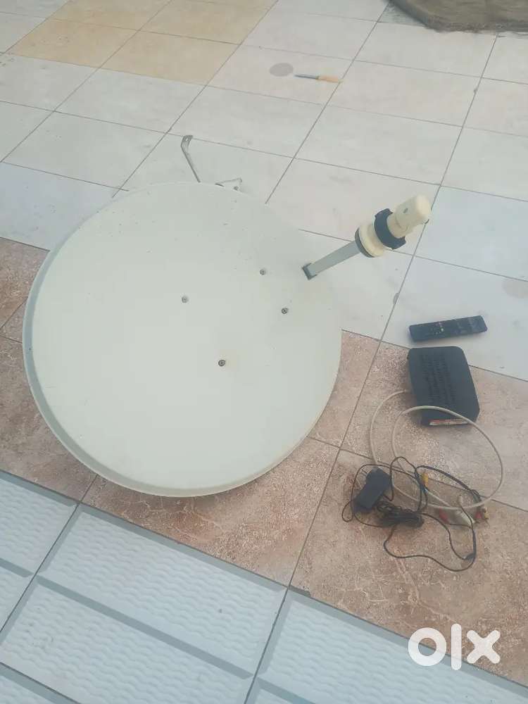 Airtel set up box with dish antenna remote and all cable