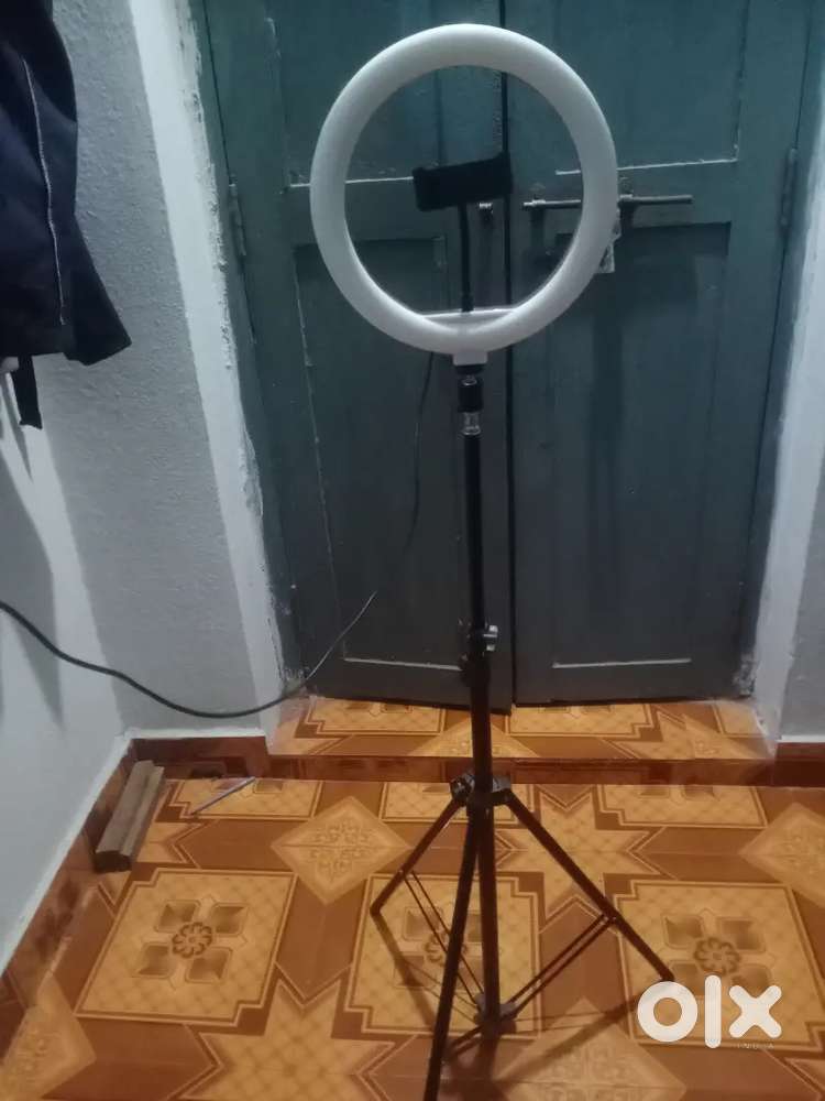 ring light with stand