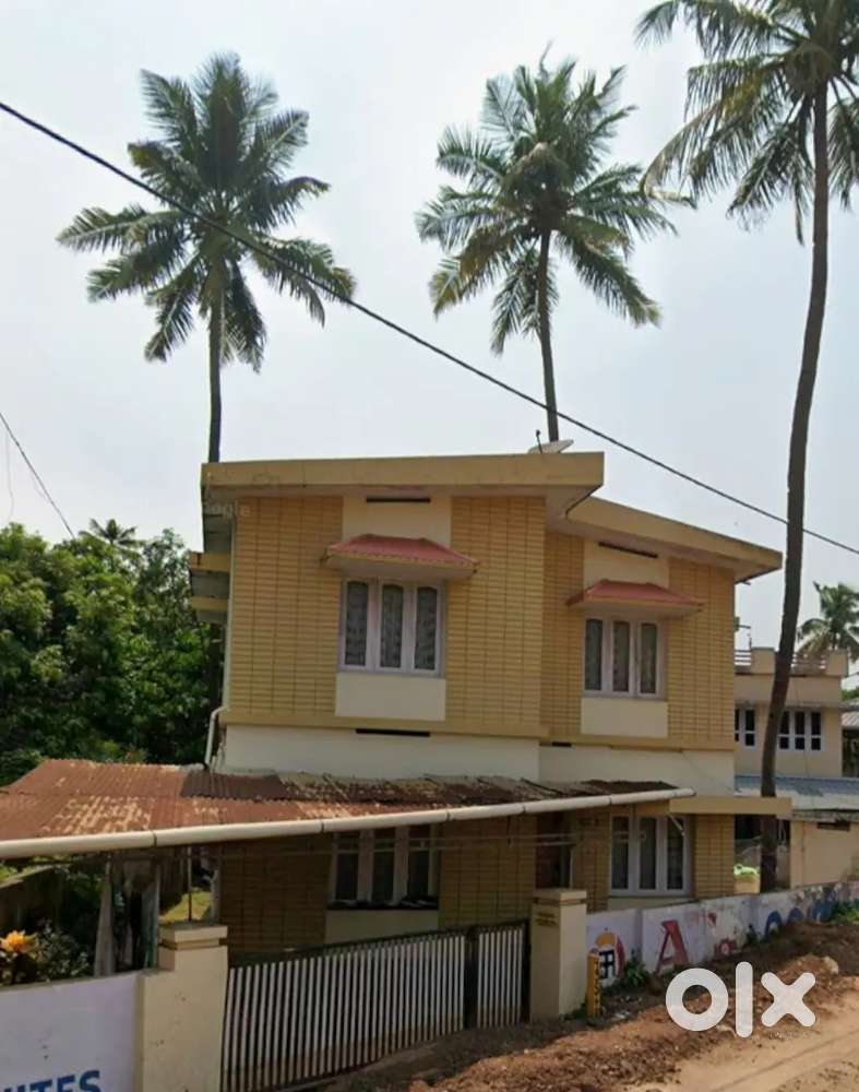 5.5cent plote and Four bedroom house for sale