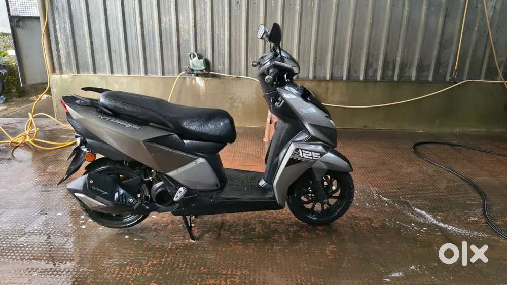 Good condition urgent sale slightly negotiable