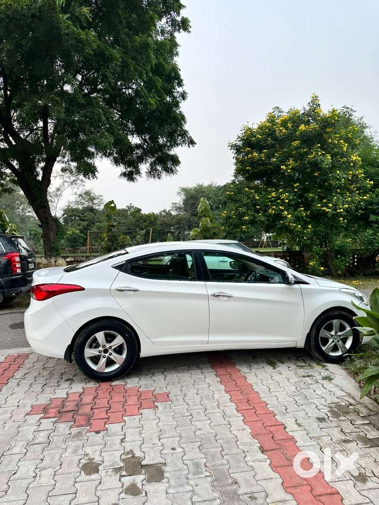 Hyundai elantra top model push button start
