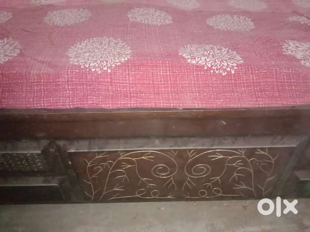 Double bed with box and two side drawers