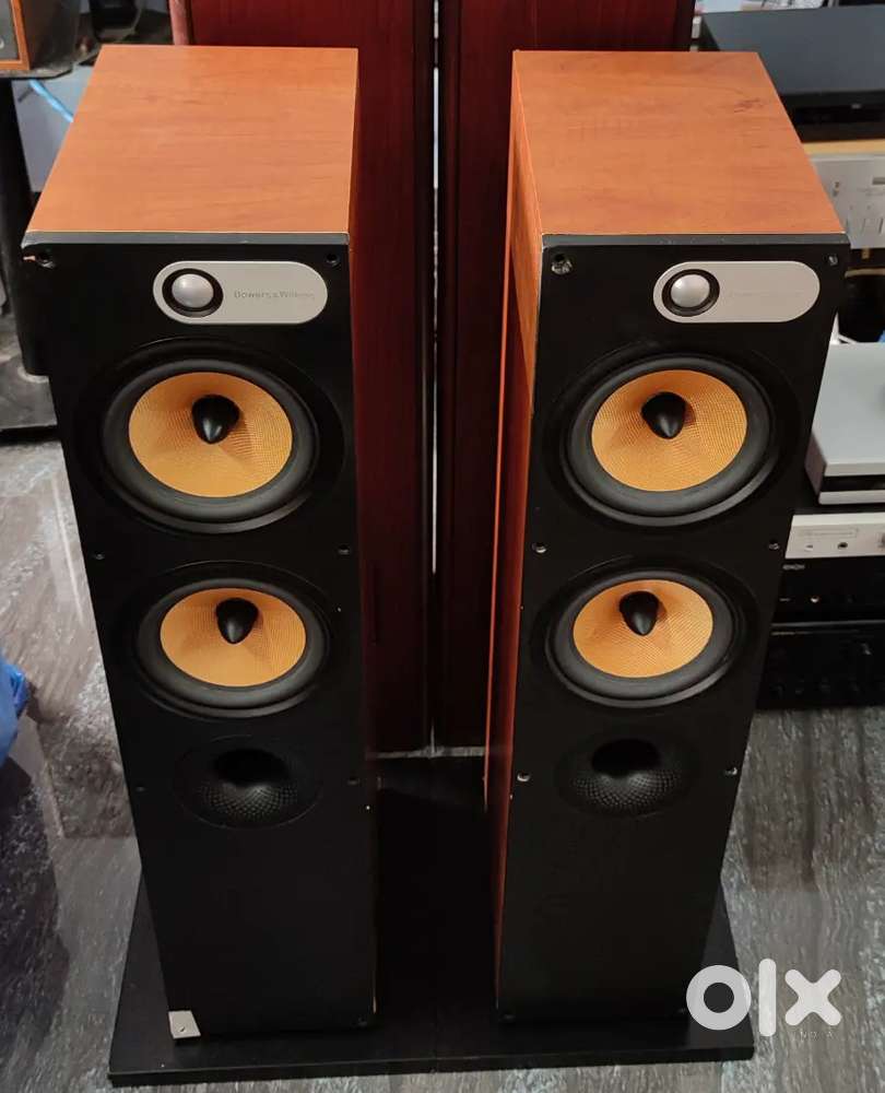 B & W Tower Speakers - 684