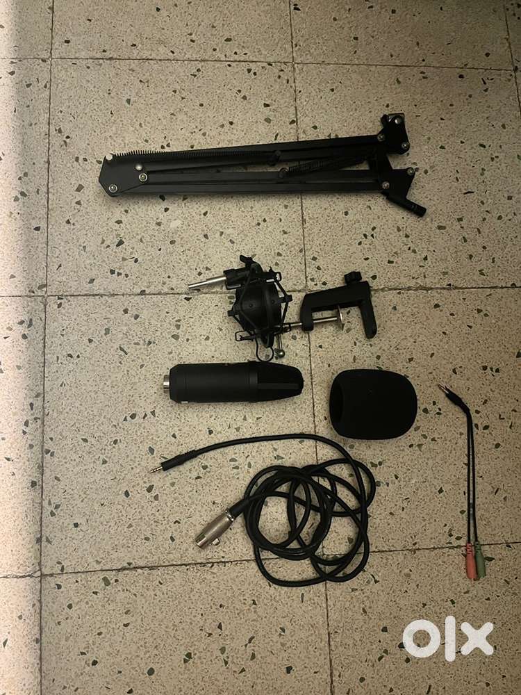 Hardly Used Maono AU-A03 Condenser Microphone Kit (Black)