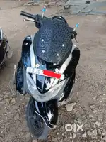 BURGMAN STREET 125