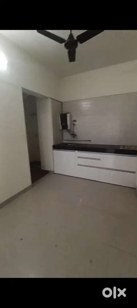 Available 1bhk flat for sale in godrej Horizon society