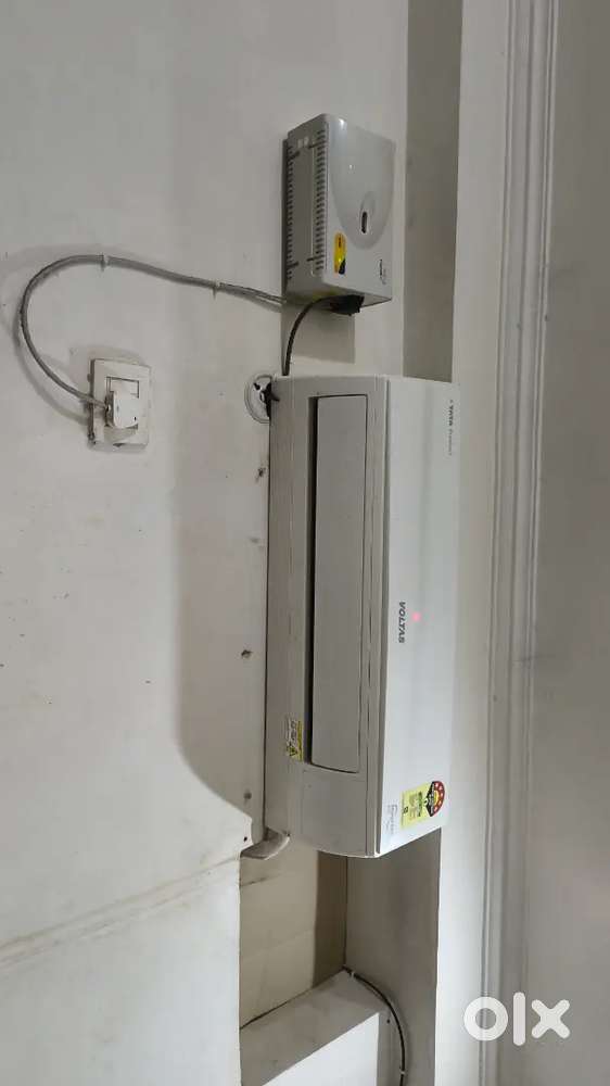 Voltas 1 ton 5 star split AC (2 set ) up for sale