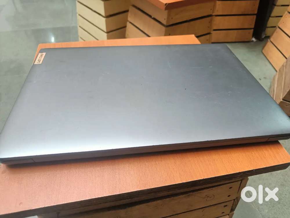 Laptop - Lenovo Ideapad slim 3