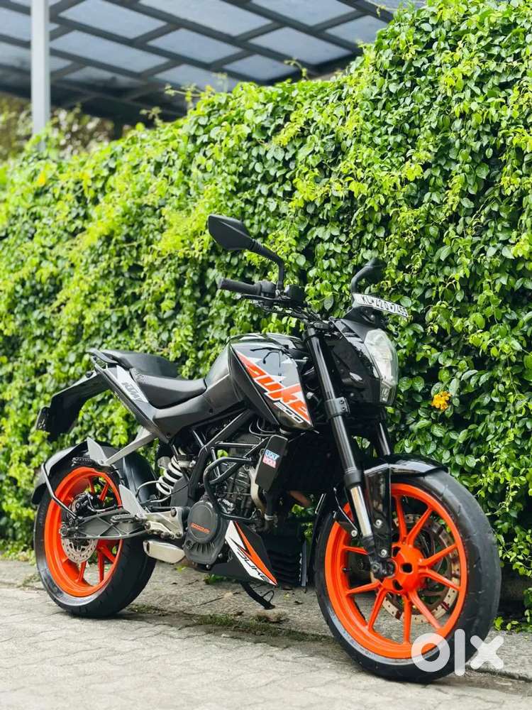 DUKE 125 BS4 FINANCE AVAILABLE