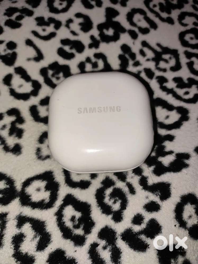 Samsung's earbuds 2