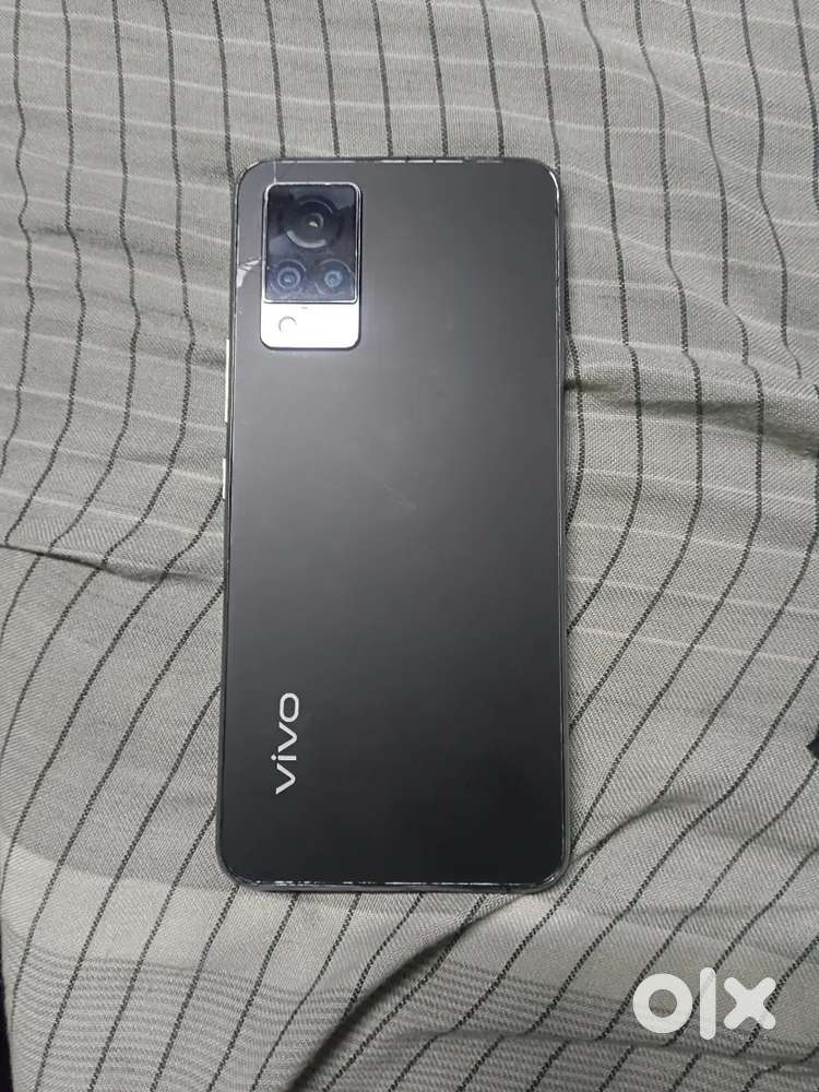 Vivo v21 5g phone ram 8+4 storeg 128
