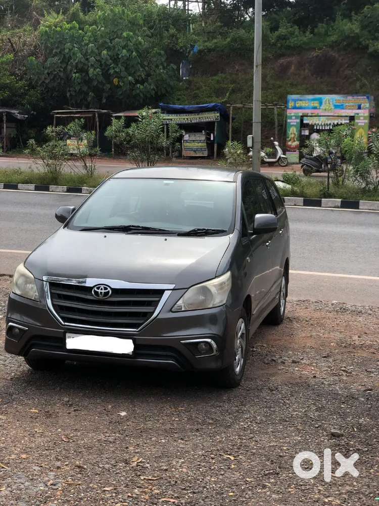 Toyota Innova 2.5 G 8S (BS IV) – 2012 Model for Sale