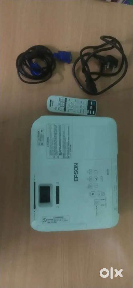 Epson projector mint condition 15000