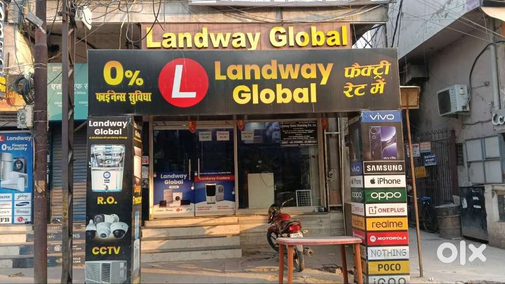 SHOP/OFFICE AVAILABLE FOR RENT