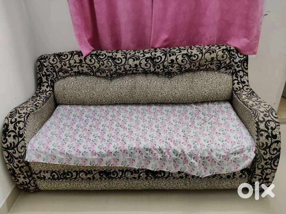4 years old sofa