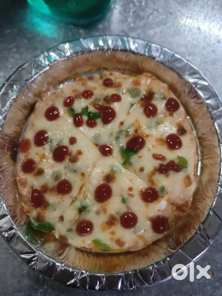 Burger, Twister, Pizza banane wala ladka cahiye..