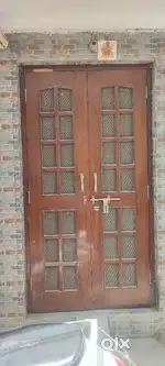 Urgent selling 3 floor corner house in Linepar chau ki basti