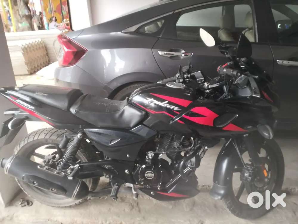 Pulsar 220F
