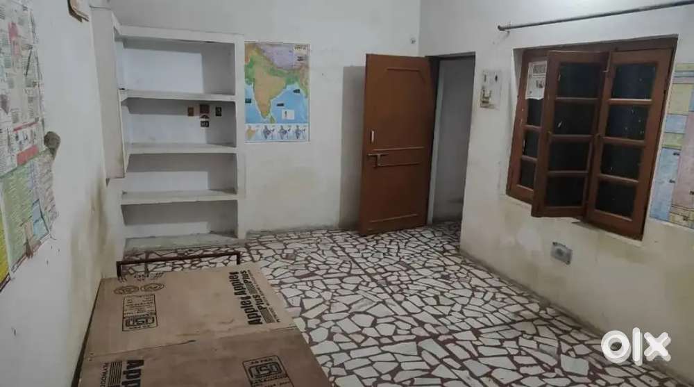 Rooms for students or family