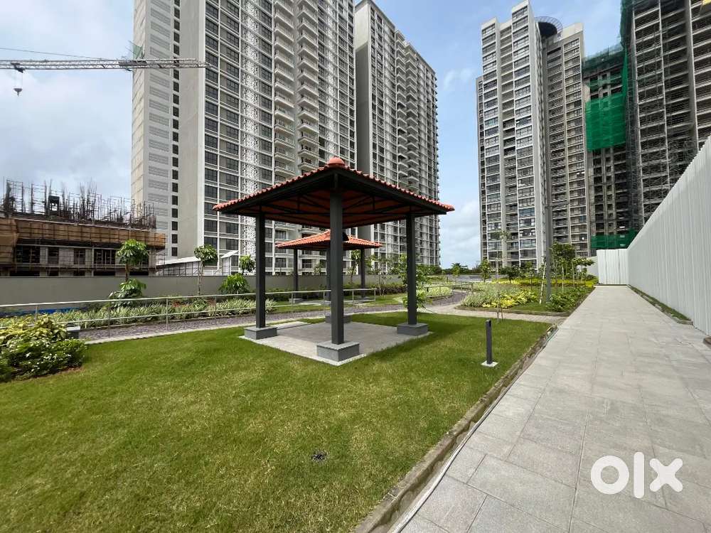 LUXURIUS WATER FRONTAGE FLAT FOR SALE AT MARINERIVE