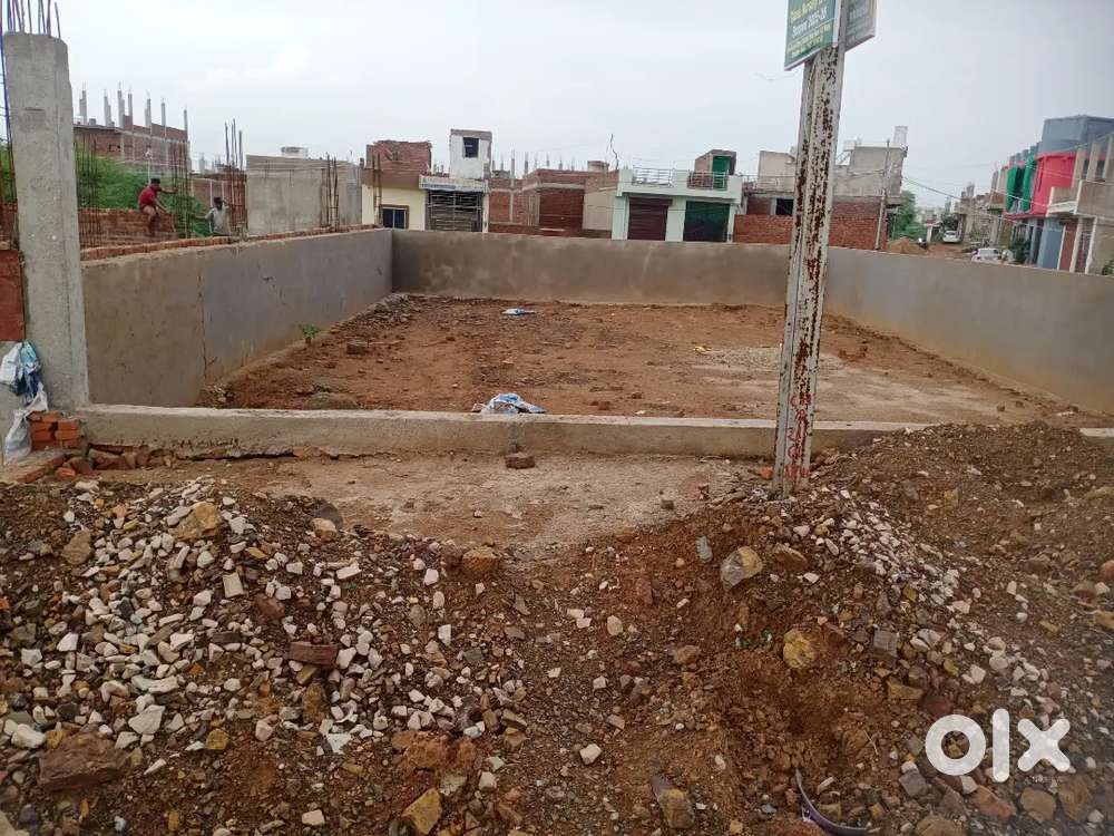 Corner Plot 120 foot Main Road Near Model School
