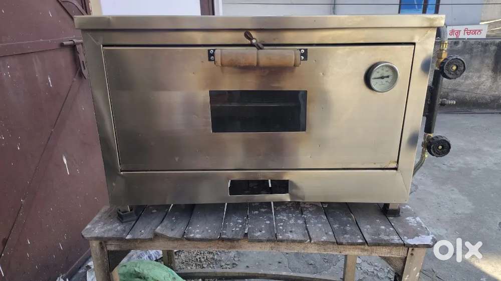 Gas pizza oven