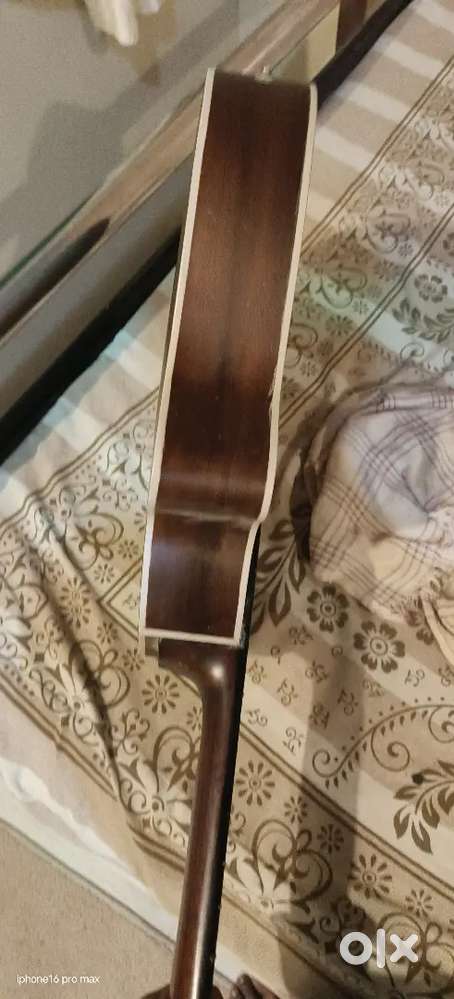 Guiter body