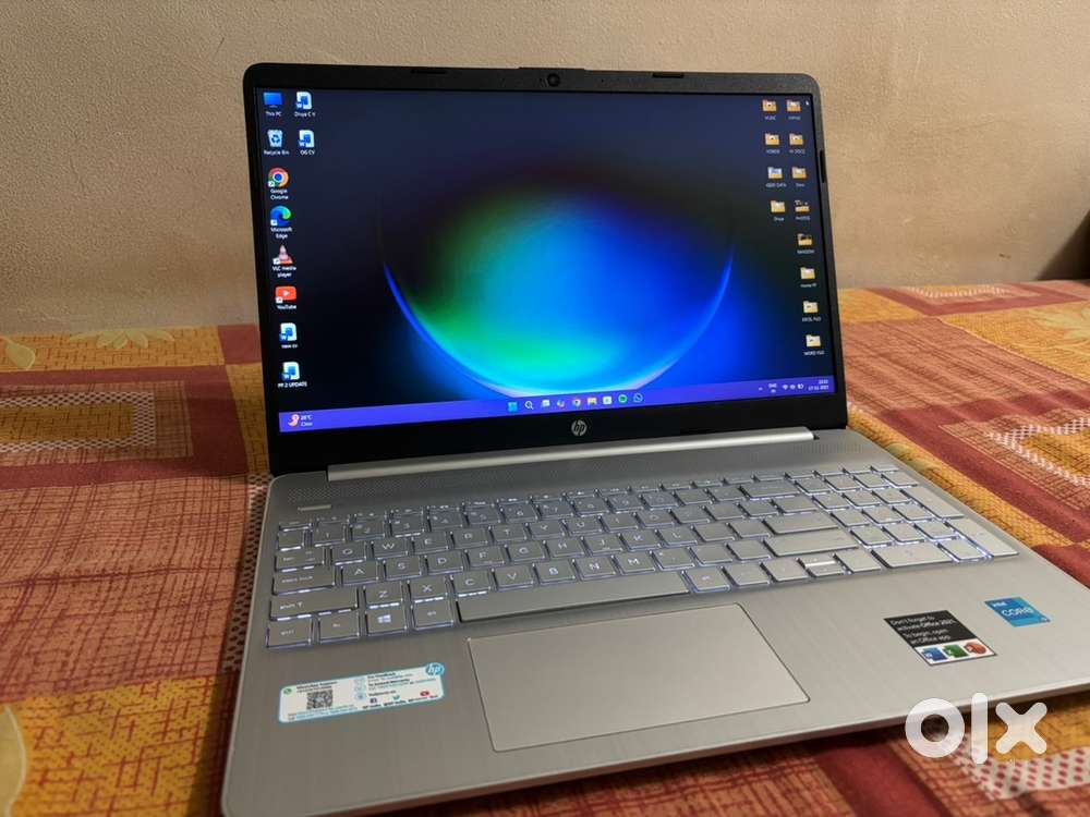 Hp 15s 11th Gen i3 8gb ram / 512 ssd