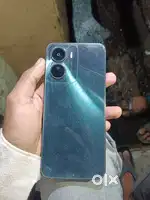 VIVO Y16 
4 64  4G 
ORGINAL CONDITION 
BIL BOX CHARGER 
URGENT SELL