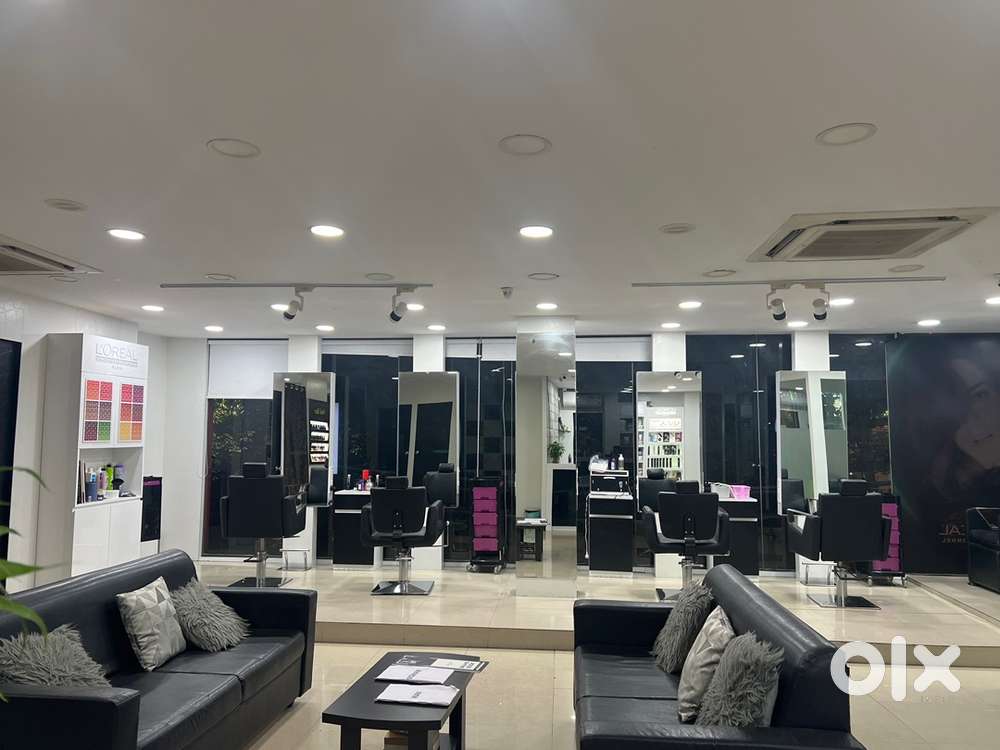 Hairstylist & Beautician - All Rounder