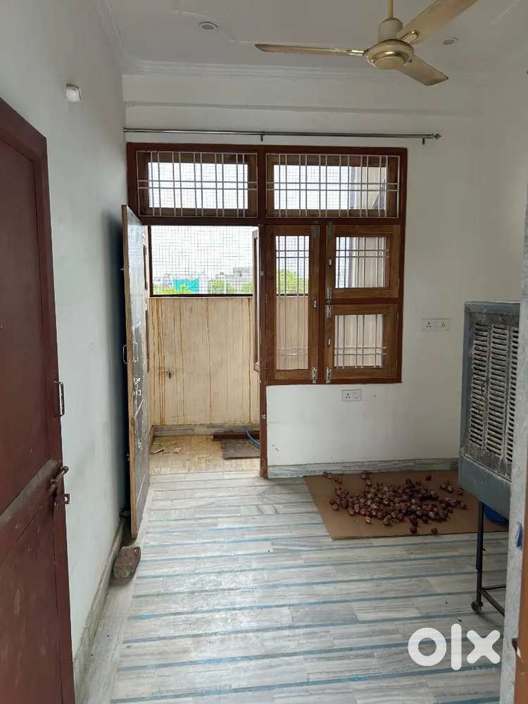 2BHK AVAILABLE FOR RENT
