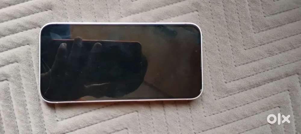 iPhone 13 128gb battery health 99% Bill box charger complete