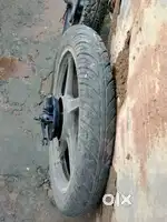Splendor two allow wheel with front tubeless and rear tyre tube