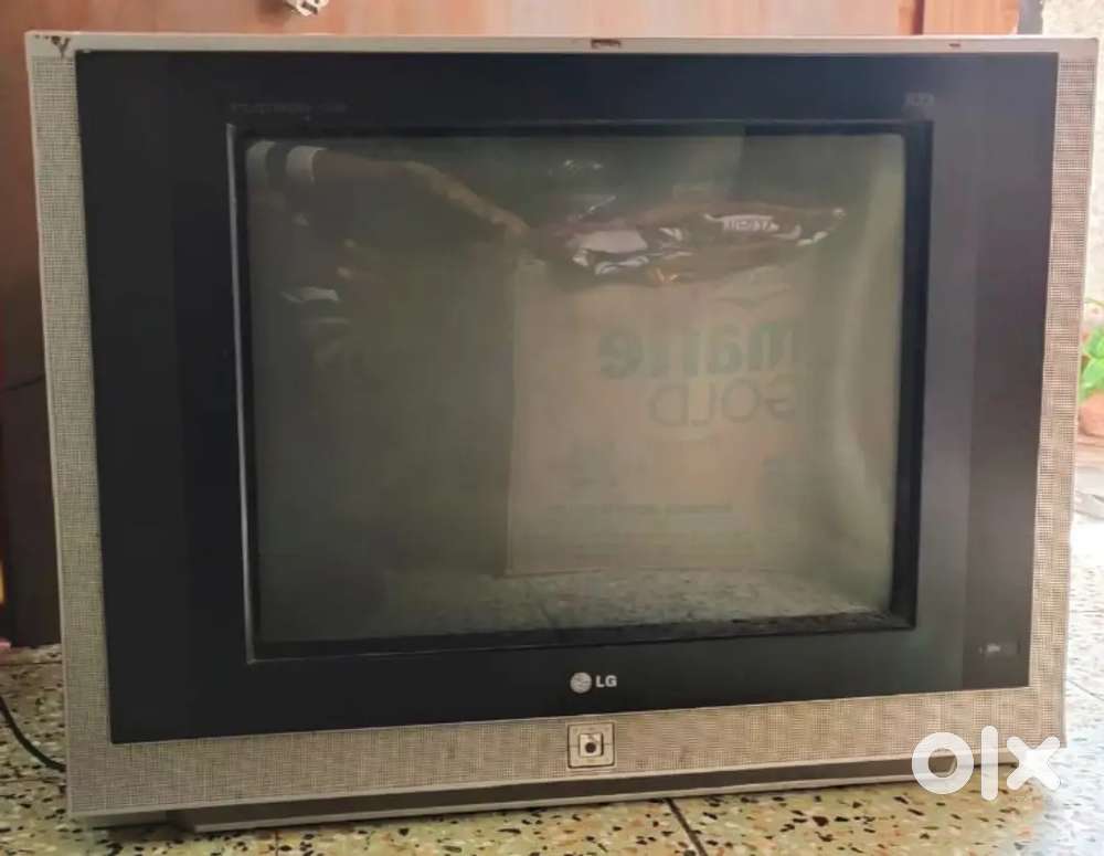 LG 32-Inch LCD TV (12 Years Old) in Good Working Condition
