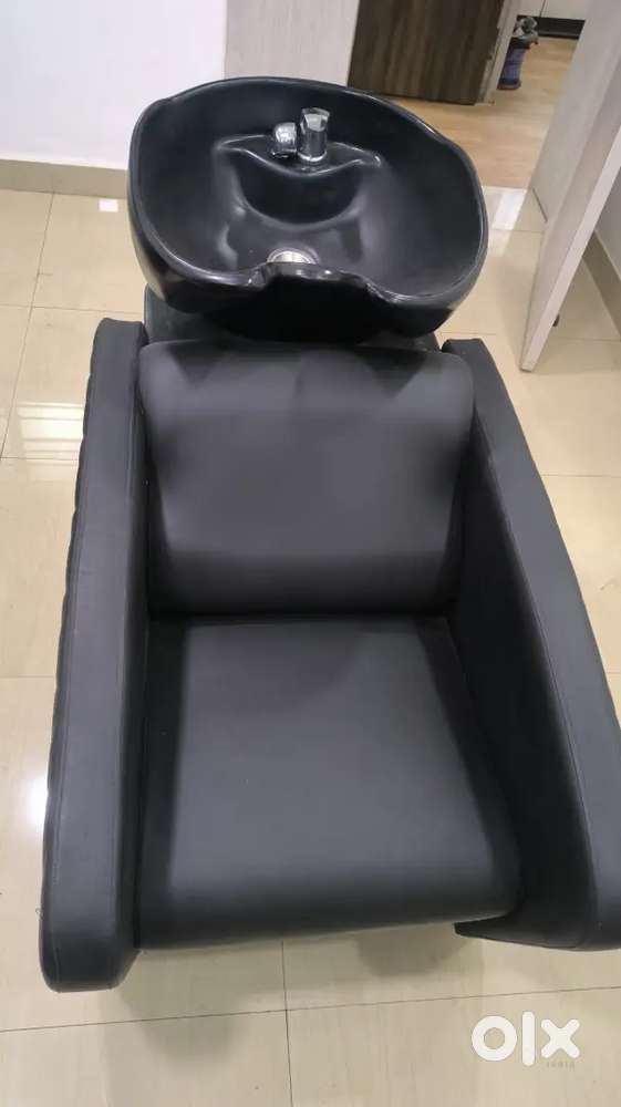 Salon hairwash station