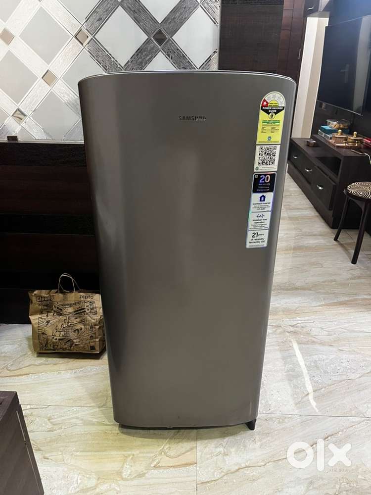 New condition Fridge , No sracth 100% fine condition