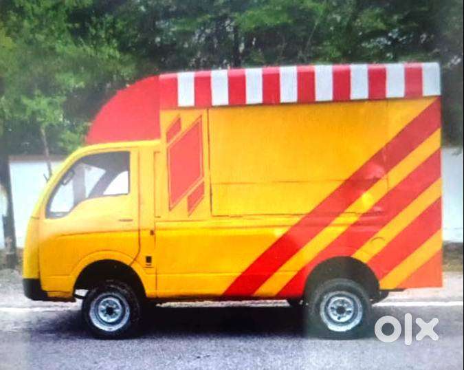 फ़ास्ट फ़ूड वैन के लिए कुक चाहिए