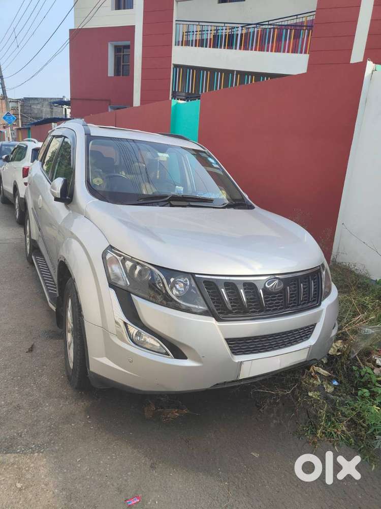 XUV 500 - W 10(Top Model, Sunroof )