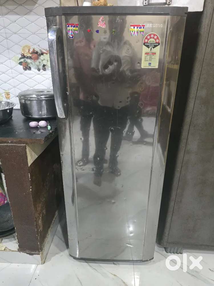 Samsung fridge running. Selling retion i,m purchased new double door .