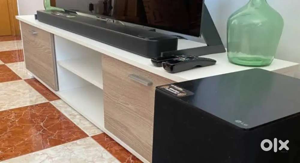 LG SP8A 3.1.2 DOLBY ATMOS Soundbar 440 Watt 8 months old with bill box