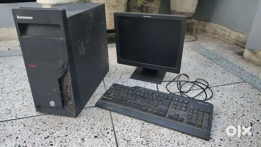 DESKTOP WITH LED SCREEN